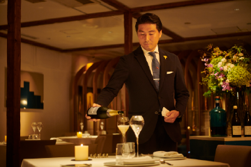 支配人 / シェフソムリエ 畑山 正治